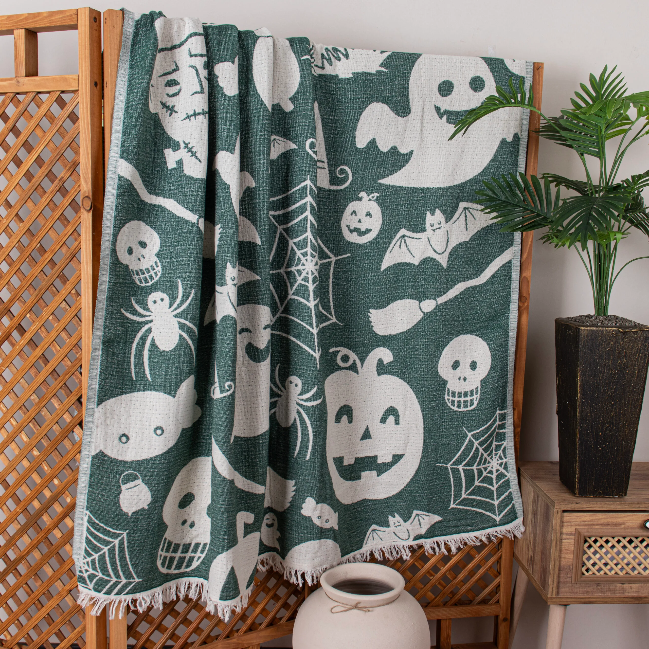 Hallowen Throw