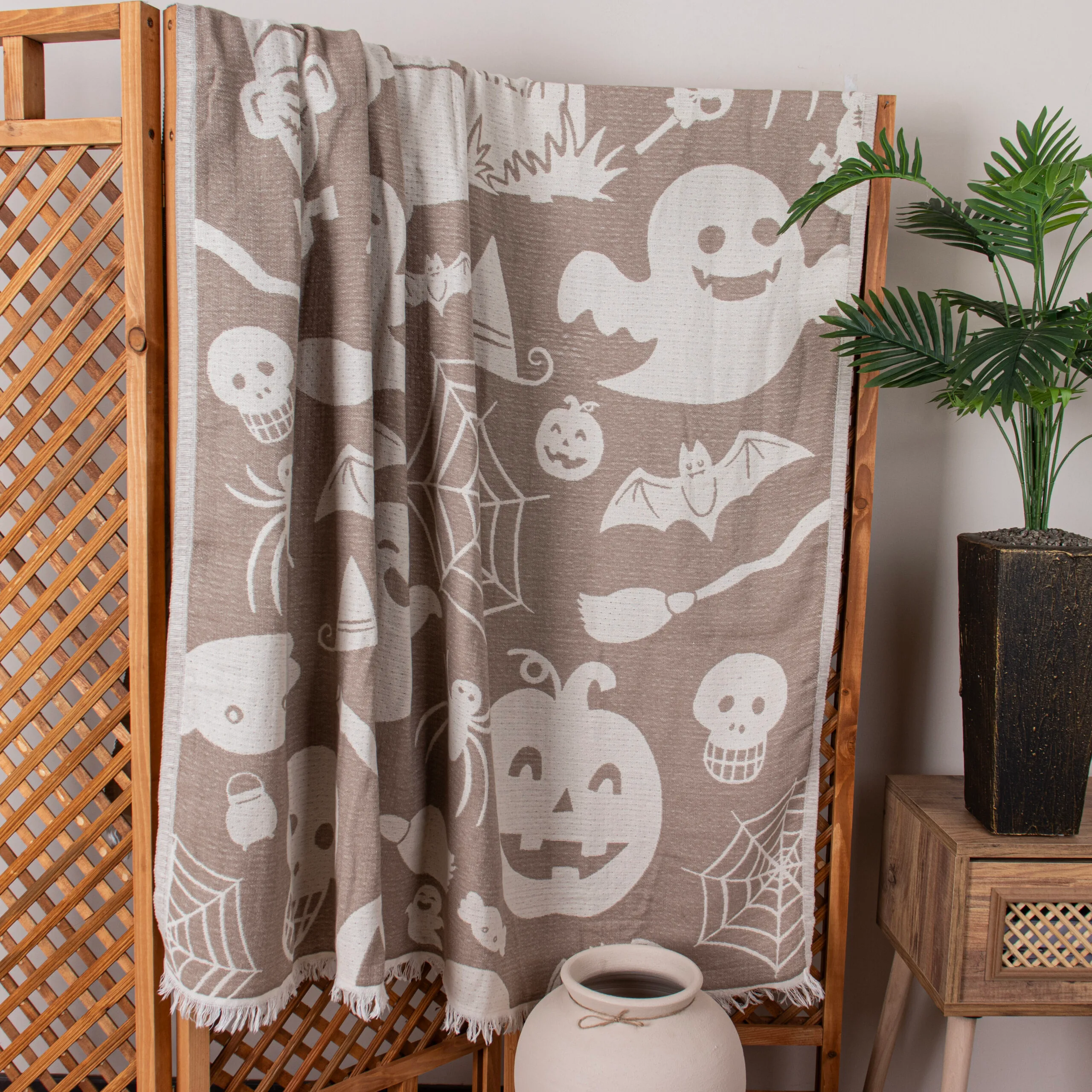 Hallowen Throw